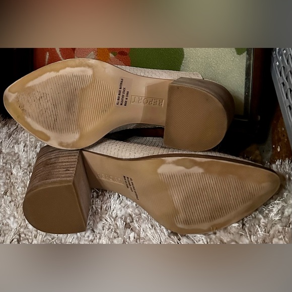 EUC Report “Tosh” Snakeskin Embossed Mule in Sand Size 7.5 - Picture 11 of 12